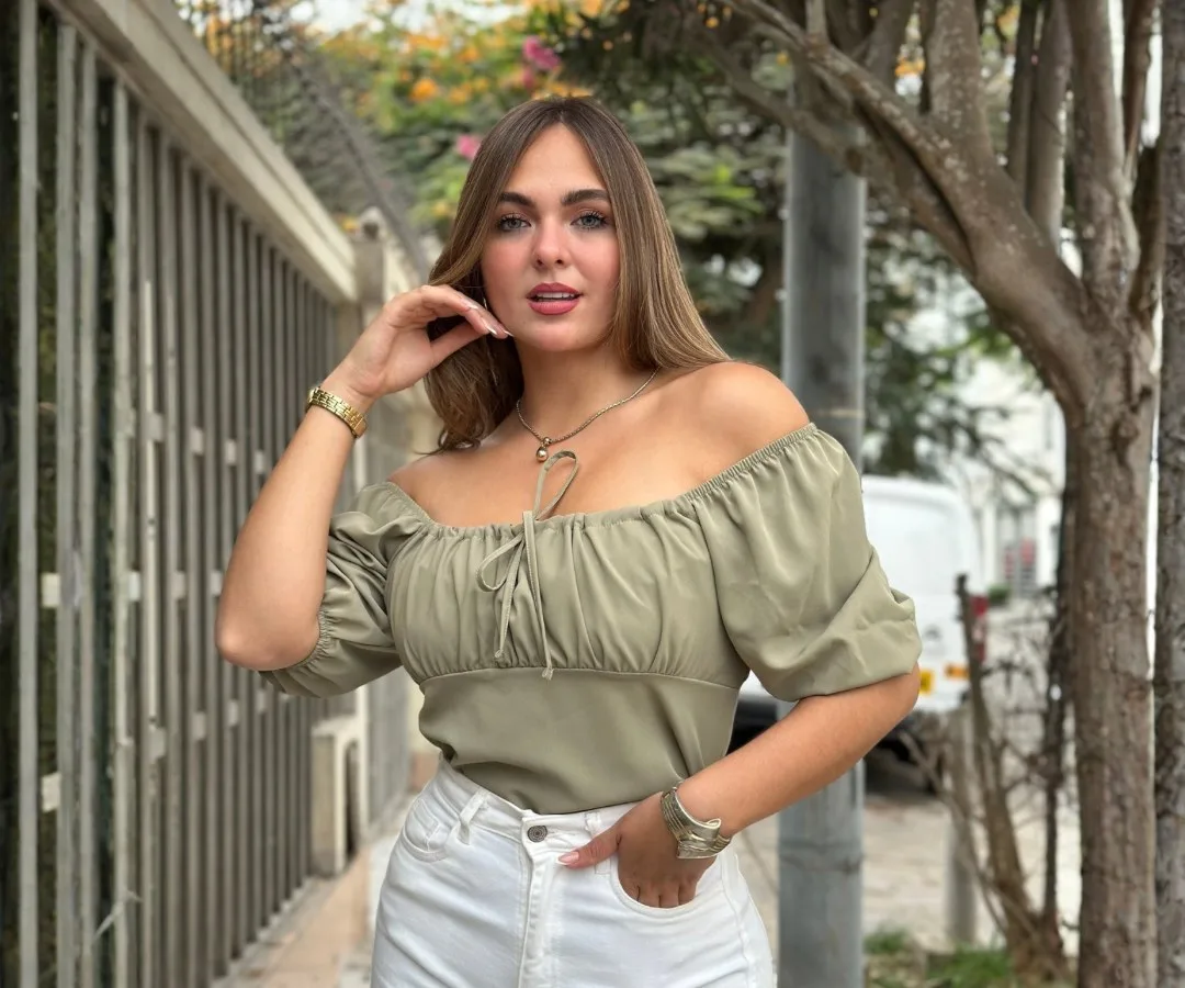 BLUSA BRENDA MANGA CORTA VERDE OLIVO